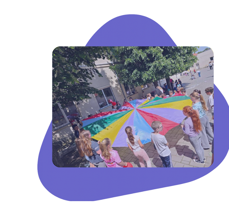 https://www.aurelpoppsm.ro/wp-content/uploads/2025/07/liceul-de-arta-aurel-popp-satu-mare-hero-main-4.png