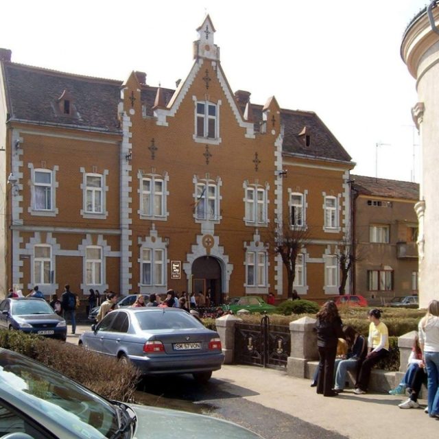 liceul-de-arta-aurel-popp-satu-mare-fatada-2
